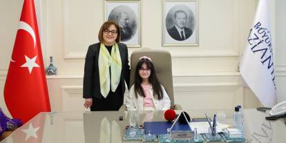 Gaziantep’te 23 Nisan’da başkanlık koltuğu Beren Özdemir'e devredildi