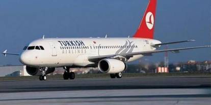 İran'da mahsur kalan THY' ye ait uçak yurda döndü