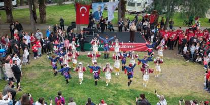 Karşıyaka’da 23 Nisan spor ve şenliklerle kutlandı