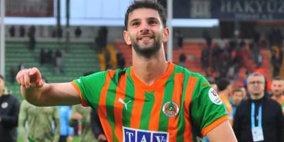 Galatasaray Alanyaspor'un genç savunmacısına gözünü dikti