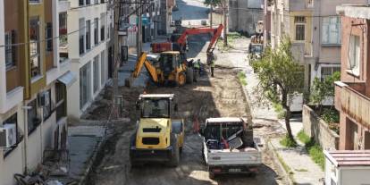 Söke’de yol yenileme çalışmaları sürüyor