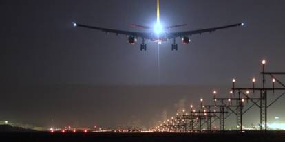 Pilot rahatsızlandı! Uçak Antalya'ya acil iniş yaptı