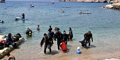 Antalya’da Mermerli Plajı’nda deniz dibi temizliği yapıldı
