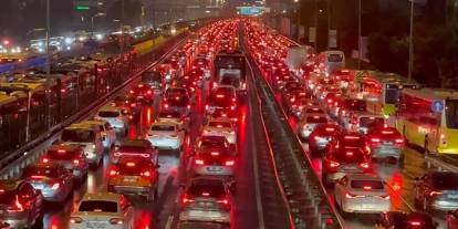 İstanbul'da trafik yoğunluğu yüzde 80'e çıktı