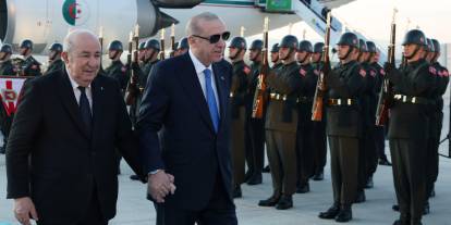 Cumhurbaşkanı Erdoğan Cezayir Cumhurbaşkanı Tebbun'u askeri törenle karşıladı