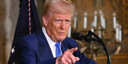 Donald Trump İran'a ateş püskürdü