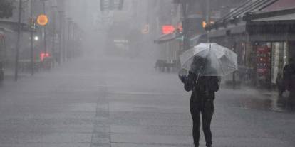 Kuvvetli yağış ve fırtına geliyor: Meteoroloji'den perşembe günü uyarısı