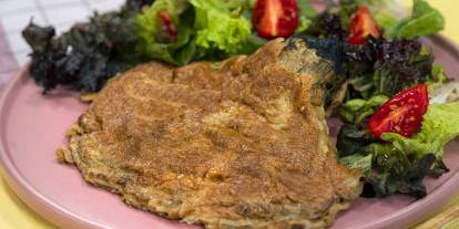 Kahvaltıda ezber bozan lezzet: Hem hafif hem doyurucu nefis patlıcanlı omlet tarifi