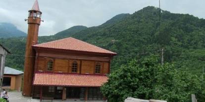 175 yıldır dimdik ayakta duruyor: Hem renkleri hem de işçiliği herkesi hayran bırakıyor