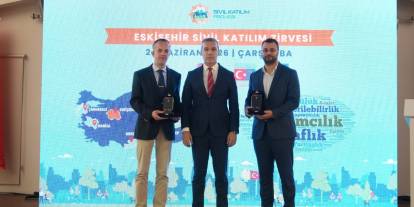 Eskişehir’de Sivil Katılım Zirvesi geniş katılımla gerçekleştirildi