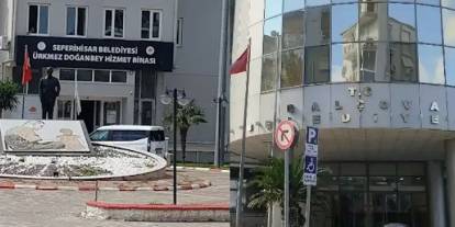 İzmir'de iki ilçeye operasyon: Balçova ve Seferihisar Belediye başkanları gözaltına alındı