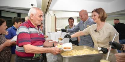 Eskişehir’de Başkan Ünlüce Muharrem İftarı’nda vatandaşlarla buluştu