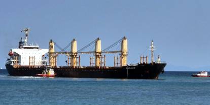 Marmara Denizi'nde yük gemisi karaya oturdu! Ekipler alarma geçti