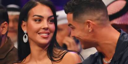 Cristiano Ronaldo ve Georgina Rodriguez evlerinde evlendi! Gelinlik yerine tişört ve gömlek tercih ettiler