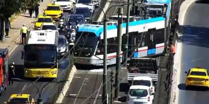 Tramvay raydan çıktı: Seferler durduruldu