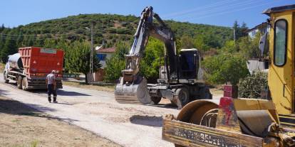 Bilecik’te yeni yollar açılıyor, kaldırımlar yenileniyor