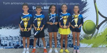 Bursa Büyükşehir Belediyesporlu tenisçilerden turnuvada dereceler
