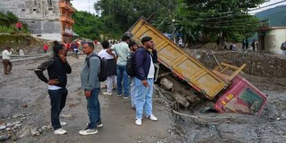 Nepal’de sel felaketi! Can kaybı 734’e yükseldi, 2 bin 498 kişiden haber alınamıyor