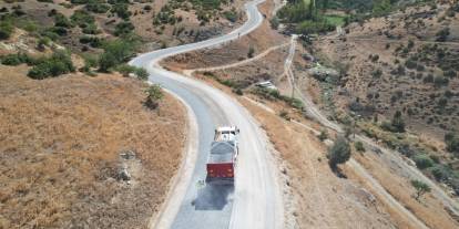 Manisa’da 10 mahalleye ulaşım sağlayan 7 kilometrelik yola asfalt