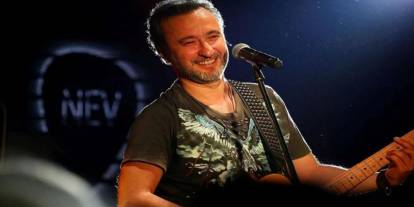 Ünlü şarkıcı Nev'in yoğun bakımda olduğu iddiası