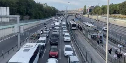 İstanbul'da okulların ikinci günü trafik yoğunluğu yükseldi