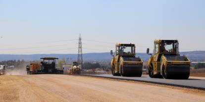 Eskişehir’de 100. Yıl Bulvarı’nda asfalt çalışması