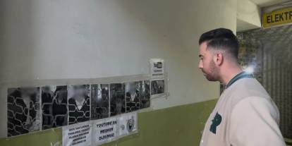 Bursa'da pasaj sahibinden ilginç çözüm: Tuvaletini yapanların fotoğraflarını duvara astı