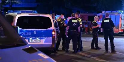 Silahlı saldırı anında iki polis meslektaşını bırakıp kaçtı: Görevden atıldılar