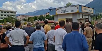 Osmaniye'de öğretmene saldırı sonrası MEB 2 müfettiş görevlendirdi: Okulda eğitime 2 gün ara verildi
