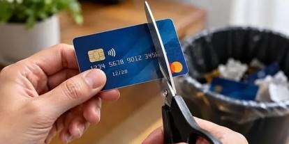Banka kartlarını makasla kesip çöpe atmayın! Uzmanlardan dikkat çeken uyarı