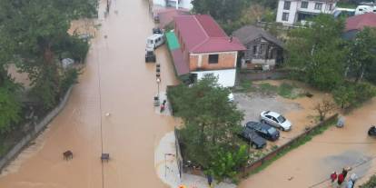 Sakarya'yı su bastı: 4 ilçede 18 okul tatil edildi