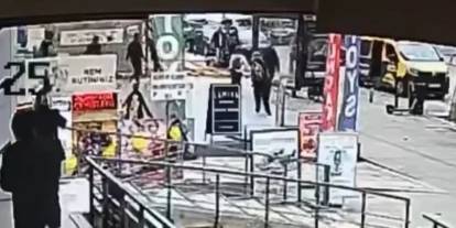 İstanbul'da kaldırımda yürürken ölümden döndüler