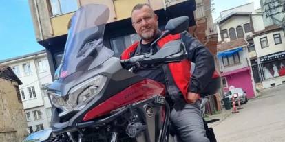 Ünlü seslendirme sanatçısı motosiklet kazasında hayatını kaybetti: 13 yaşındaki oğlu ağır yaralı