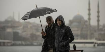 İstanbul'a sağanak geliyor: Uzman saat verdi