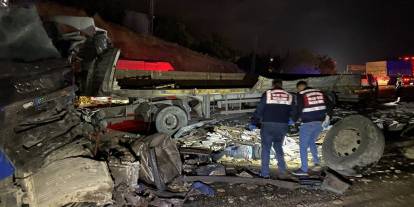 Elazığ'da 3 tır çarpıştı: 1 ölü