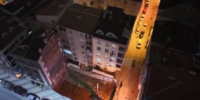 Gece saatlerinde İstanbul’da iki binanın zemini çöktü: 20 daire tahliye edildi