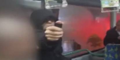 Kadıköy’de otobüste kavga çıktı: Kadına vurdu, yolculara biber gazı sıktı