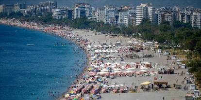 Turizmde 2027 hedefi belli oldu: 70 milyar dolar gelir, 66,6 milyon ziyaretçi