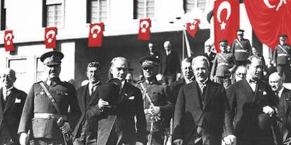 Cumhuriyet’in ilanından önce Ankara’da yaşananlar: Atatürk’ün tarihi kararı nasıl şekillendi?