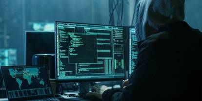 Trump’ın personel müdürünün telefonu hacklendi
