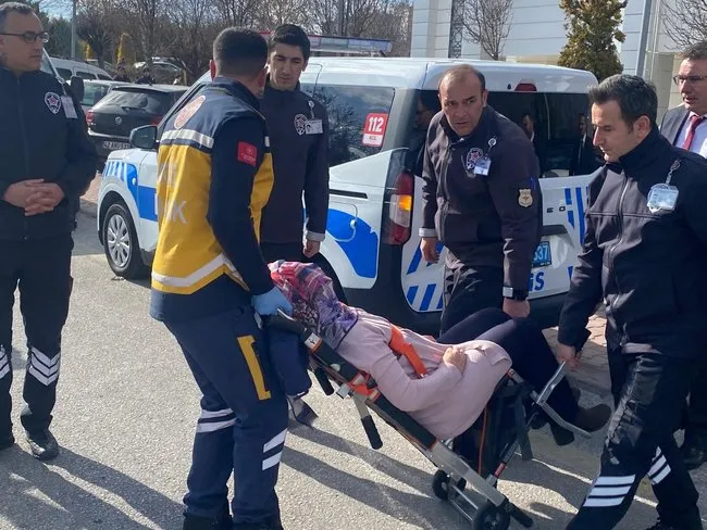 0x0-son-dakika-selcuk-universitesinde-silahli-saldiri-dekan-yardimcisini-vurup-intihar-girisiminde-bulundu-1739794546381-001.webp