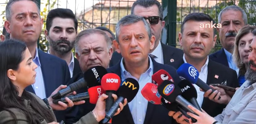 ozgur-ozel1-001.jpg