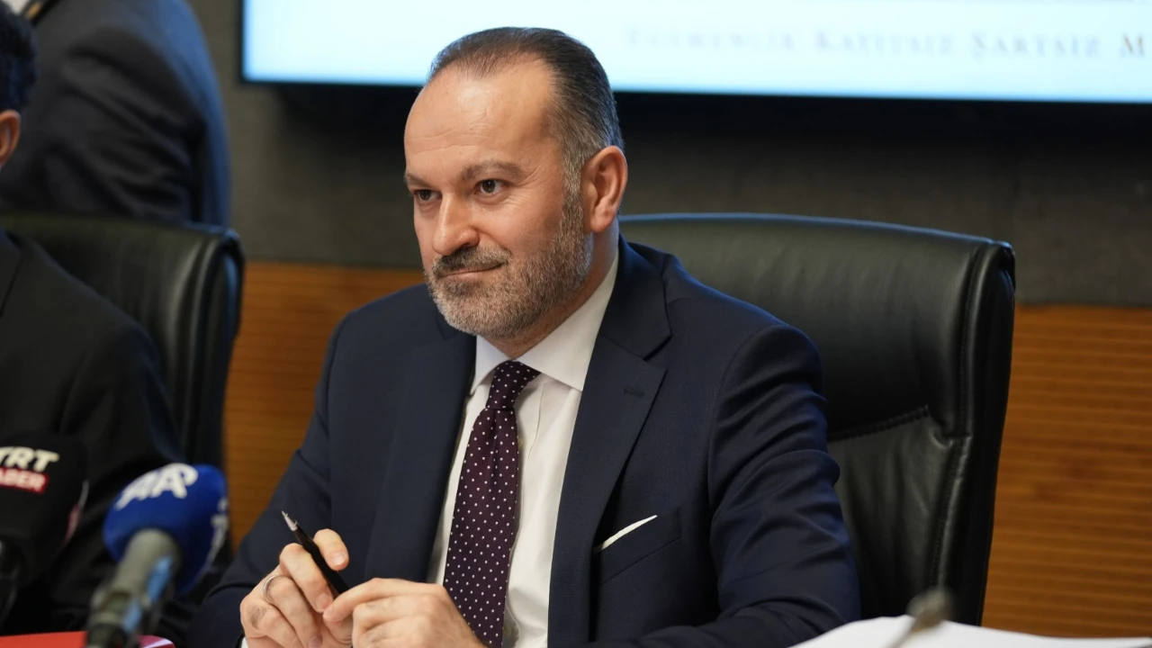 trt-genel-mudurunden-aybuke-pusat-yorumu-yasam-tarzina-baksak-gmus.webp