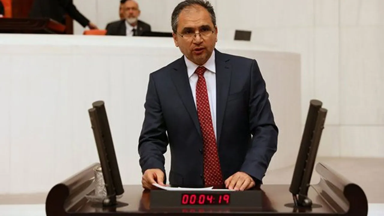 ismail-gunes.webp