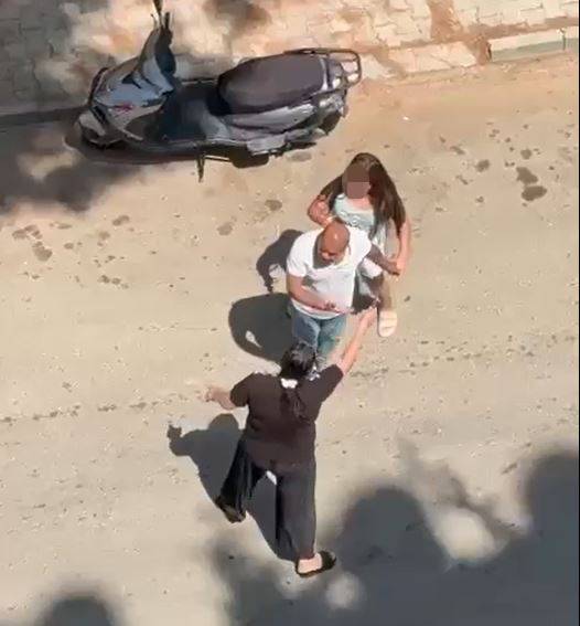 adanada-anne-cildirdi-kizini-ekmek-bicagi-ile-dograyacakti-003.jpg