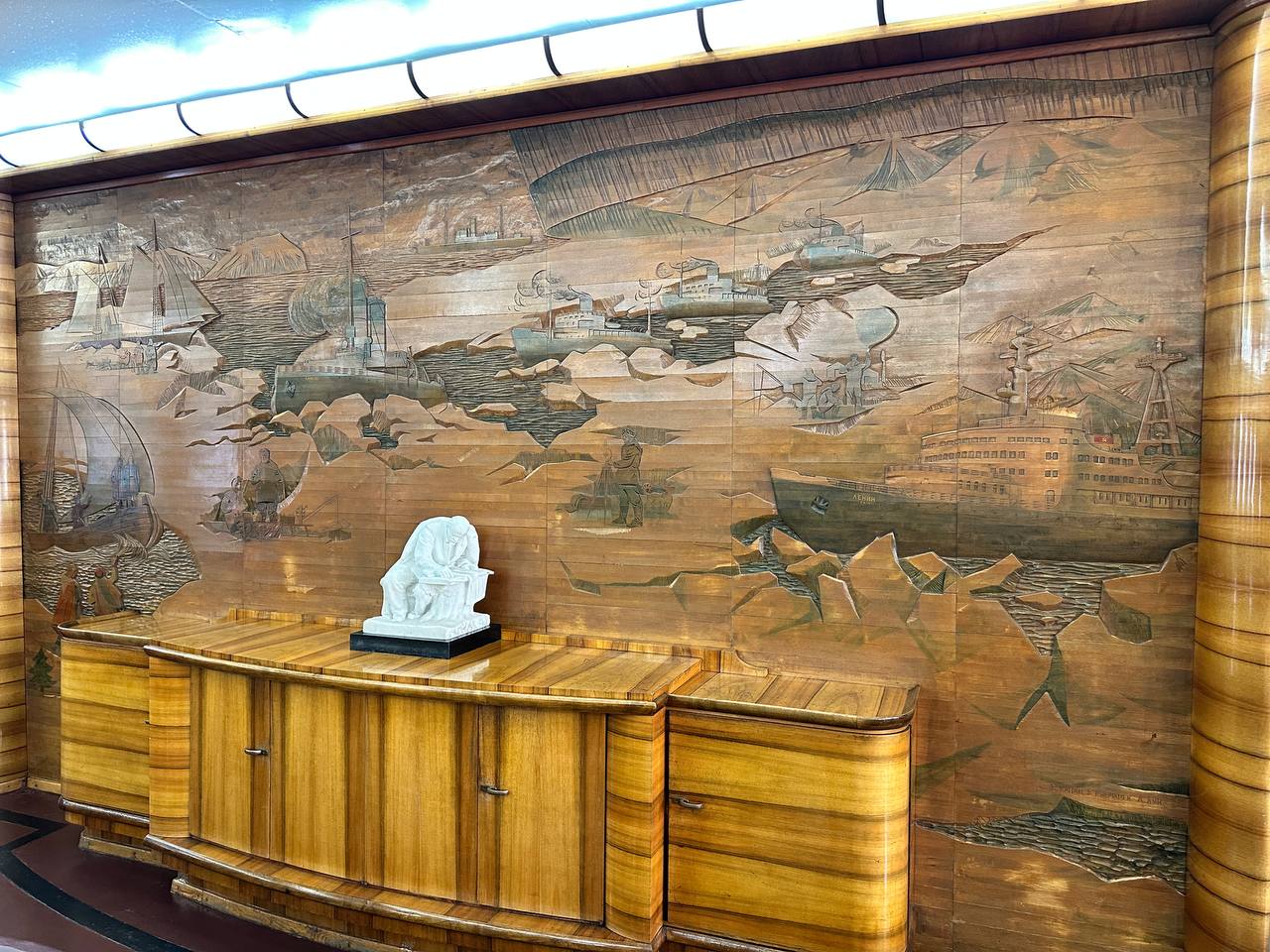 aa-20250903-39004914-39004902-the-worlds-first-nuclear-icebreaker-lenin.jpg