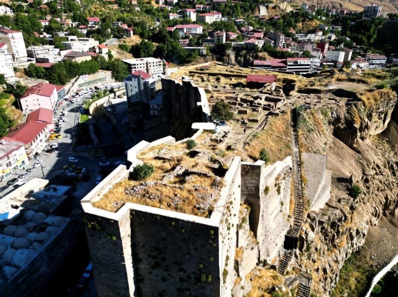 bitlis-kalesi.jpg