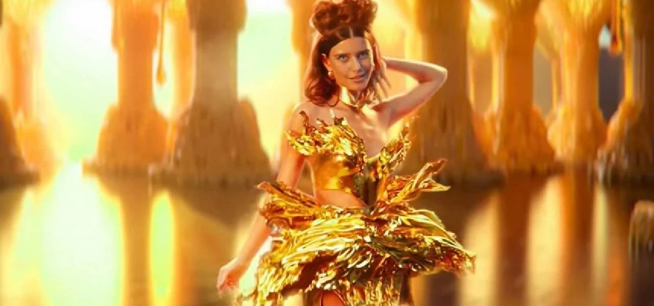 beren-saat-honey-bee.jpg