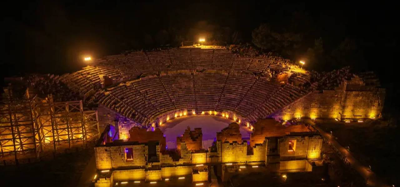 patara-antik-kenti-gece-ziyarete-acildi.jpg