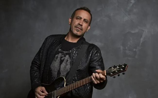 haluk-levent.png